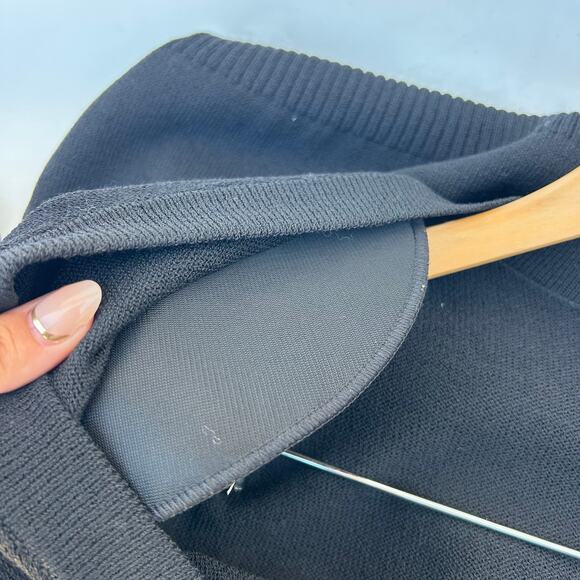 St. John Caviar Black Santana Knit V-Neck Cardigan Shell Gold Buttons XL Classic - Picture 7 of 7